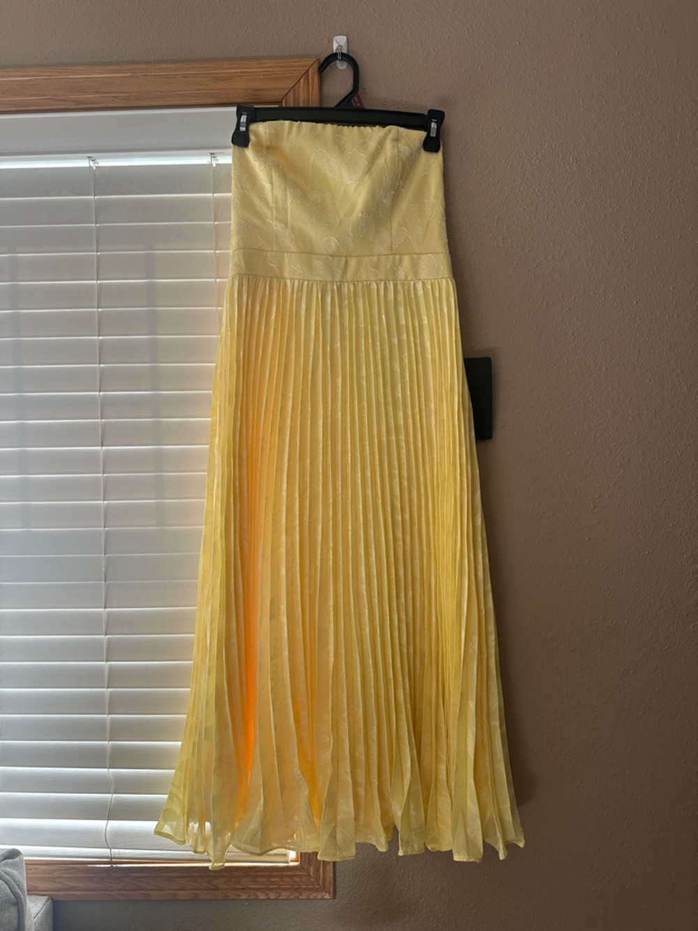 Lulu’s Dress - Picture 2 of 3